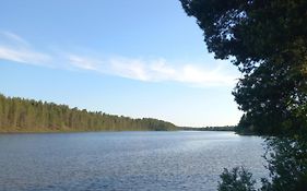 Rustic Old Lakeside Cottage at Sevettijärvi